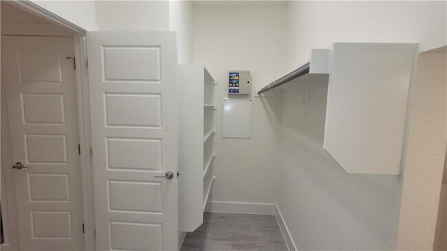 Building Photo - 12320 Maypole Bend