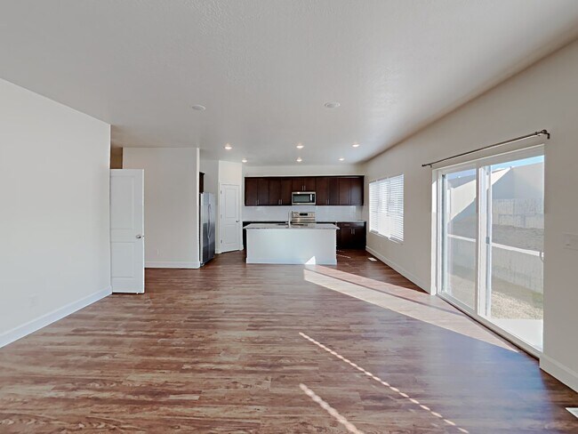 Building Photo - 1288 Rickshaw Ln