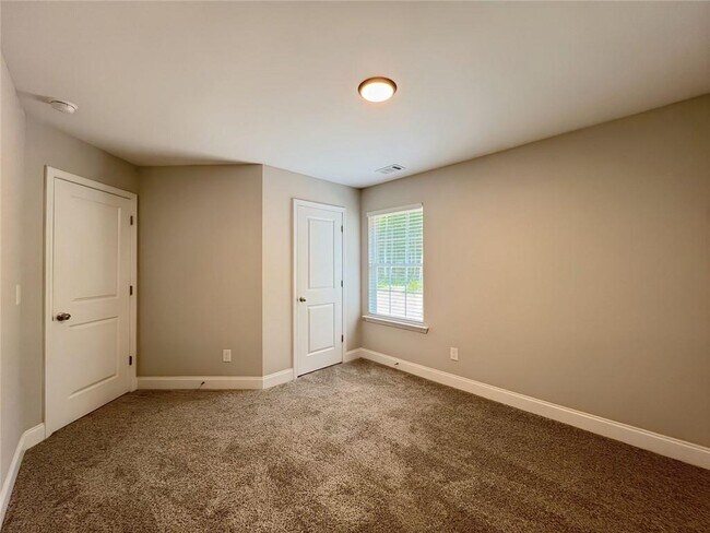 Building Photo - 5332 Lawson Lake Dr