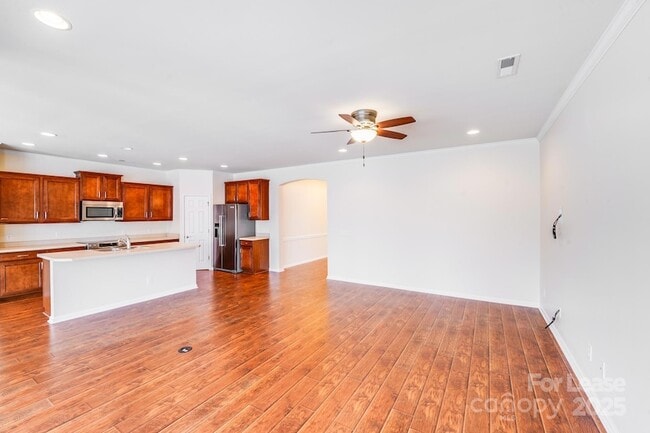 Building Photo - 7012 Kitty Hawk Ln