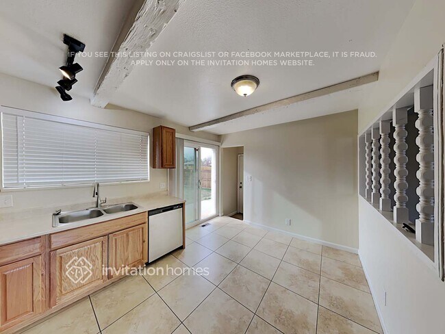 Building Photo - 5511 Revere St