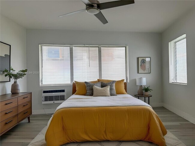 Building Photo - 10190 E Bay Harbor Dr