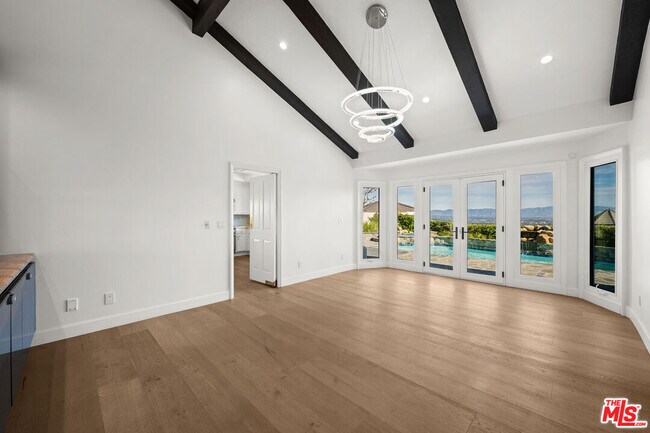 Building Photo - 6024 Paseo La Vista