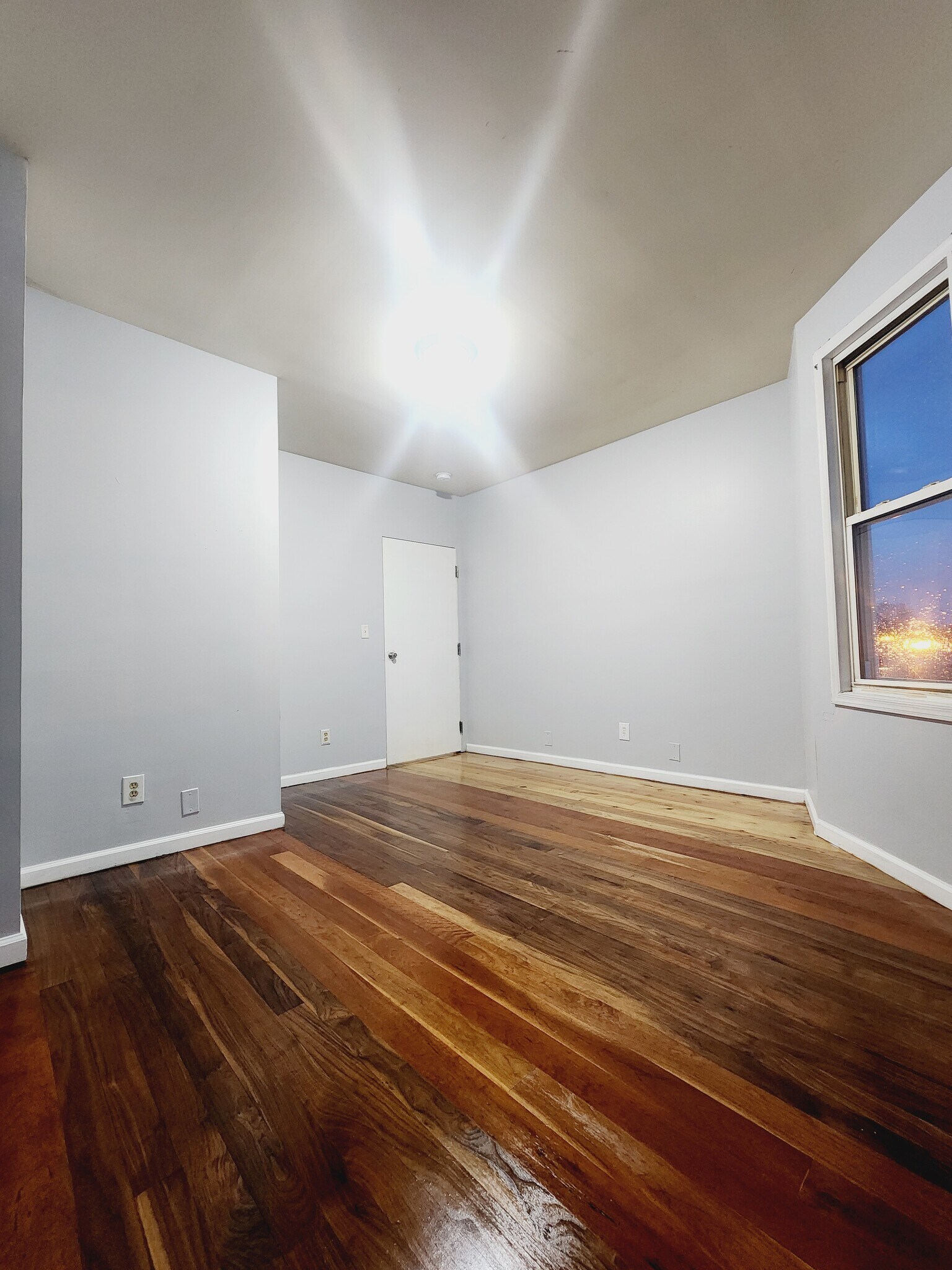 Unit 3 - 565 Ocean Ave