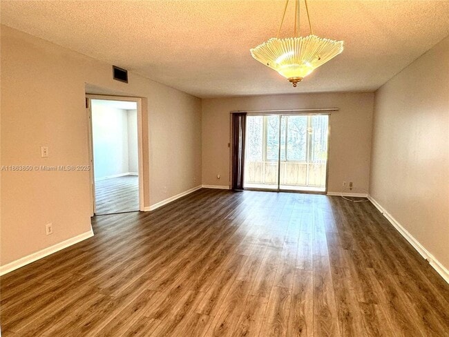 Building Photo - 1601 Abaco Dr