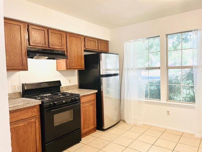 Building Photo - 8905 Curlew Dr
