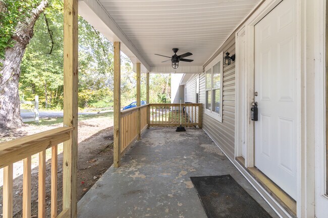 Building Photo - 770 Mahoney Rd