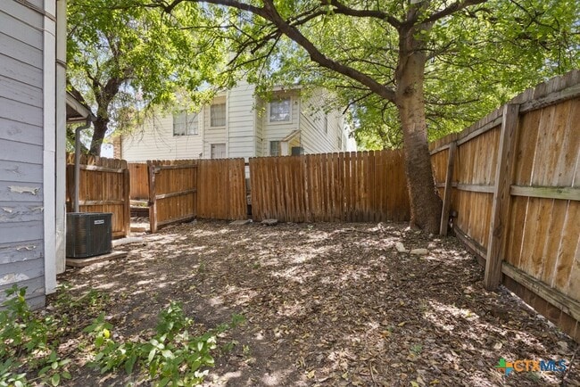 Building Photo - 6714 Windsor Hollow Dr