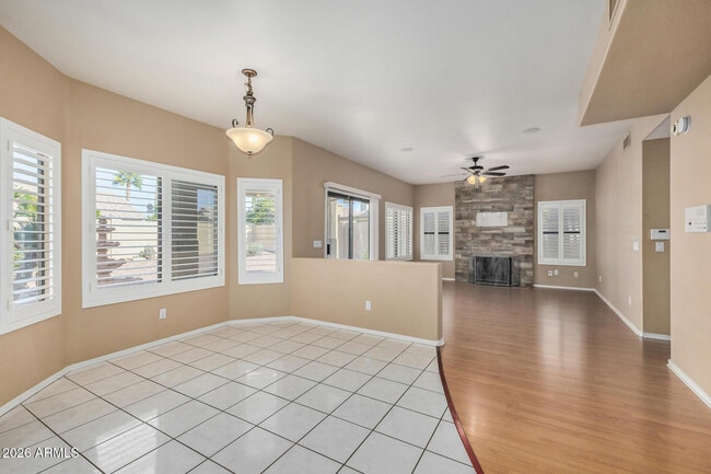Building Photo - 4334 E Anderson Dr