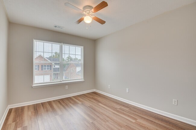 Building Photo - 7640 Pleasantville Way