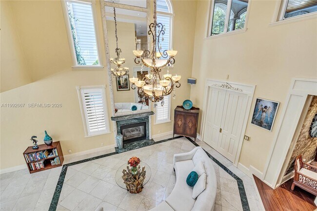 Building Photo - 625 Poinciana Dr