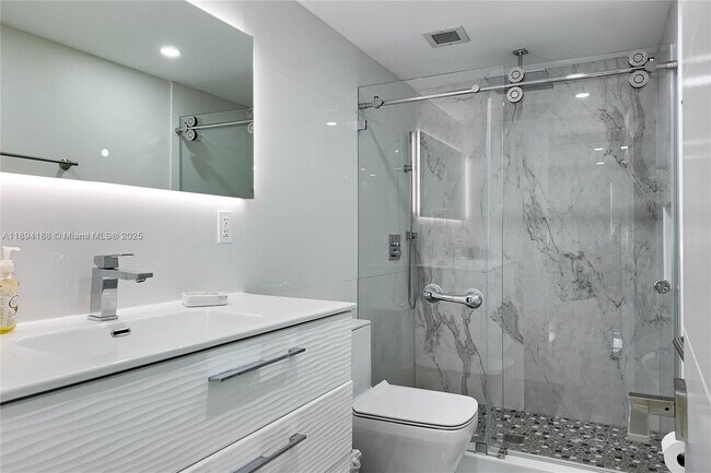 Building Photo - 1950 S Ocean Dr