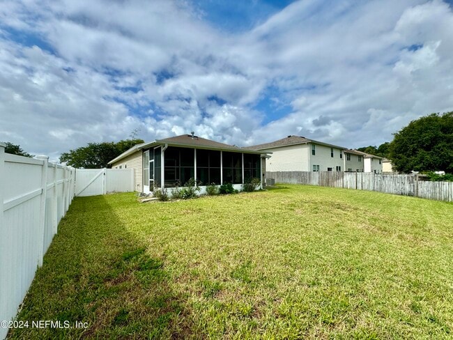 Building Photo - 12059 Autumn Sunrise Dr