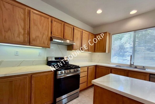 Building Photo - 24335 Alyssum Pl