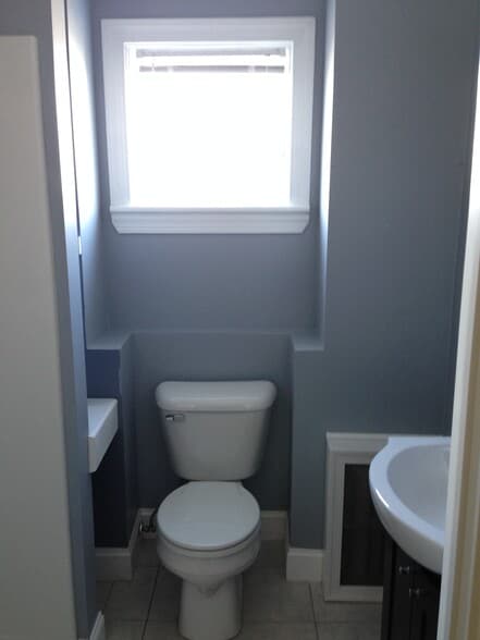 Building Photo - 266 Shelmire St