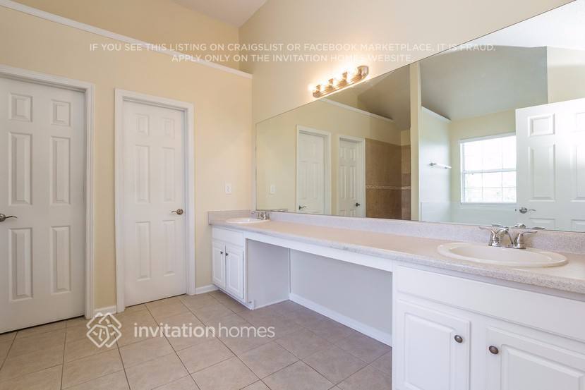 Building Photo - 733 Trigg Lake Ct