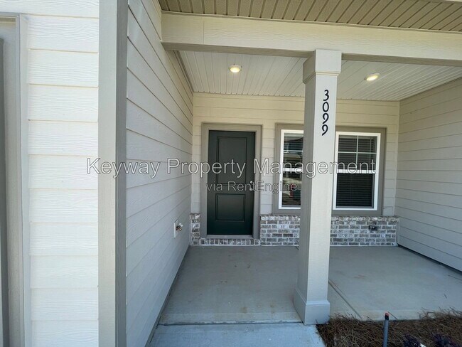Building Photo - 3239 Venetian Dr