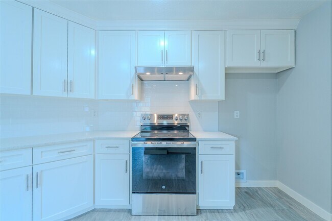 Building Photo - 2714 Flintrock Cir