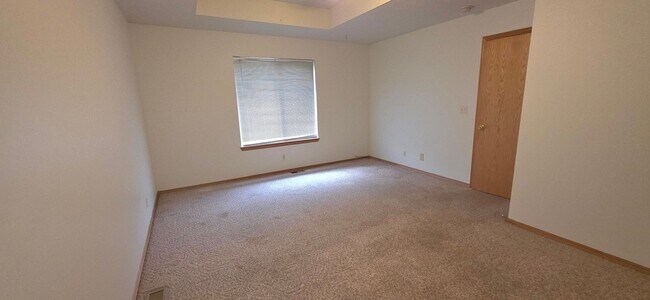 Building Photo - Brook 3760/3762