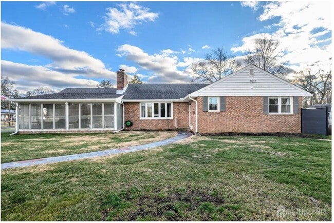 Building Photo - 12 Davison Rd