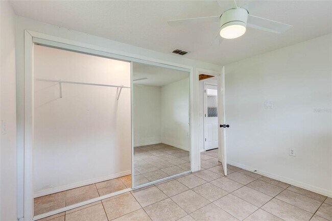 Building Photo - 4181 Chestnut Dr