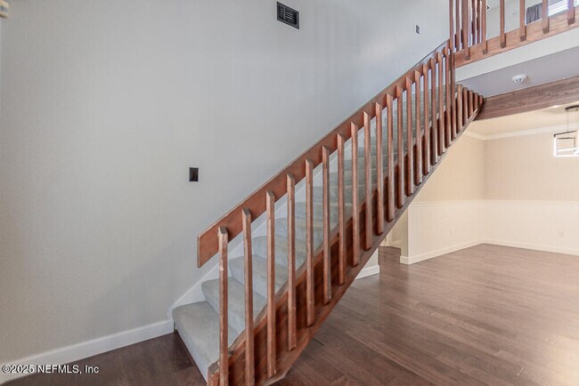 Building Photo - 8330 Cross Timbers Dr W