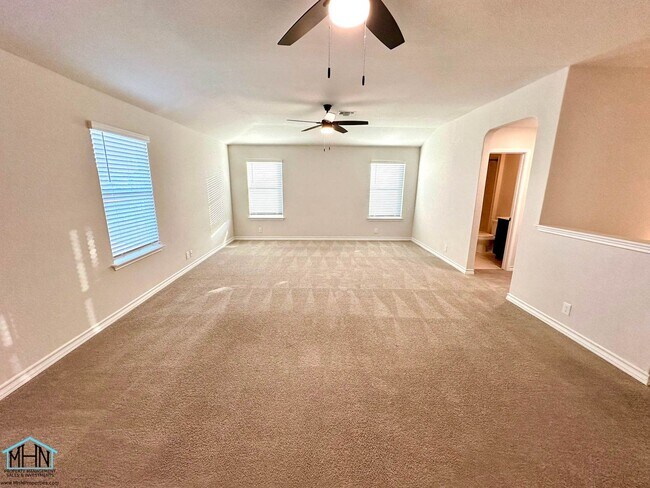 Building Photo - Spacious & Modern 5-Bedroom Rental Home in Riverstone at Westpointe!