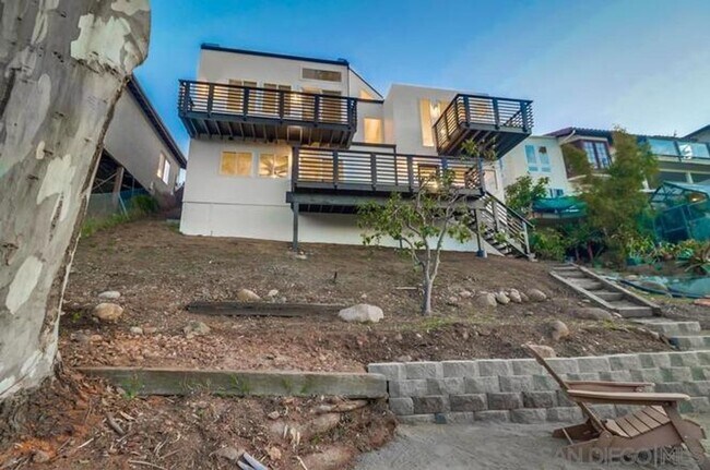 Building Photo - 4612 Janet Pl
