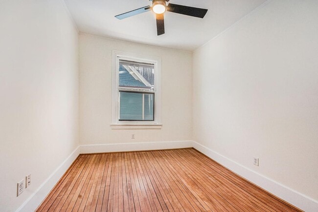 Building Photo - 572 Madison Ave SE