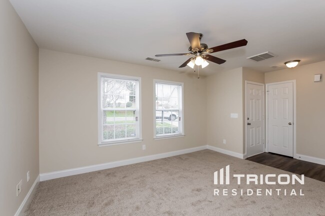 Building Photo - 2457 Terra Dr