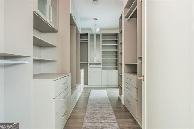 Building Photo - 1065 Peachtree St NE