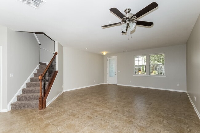 Building Photo - 30 Timber Ln