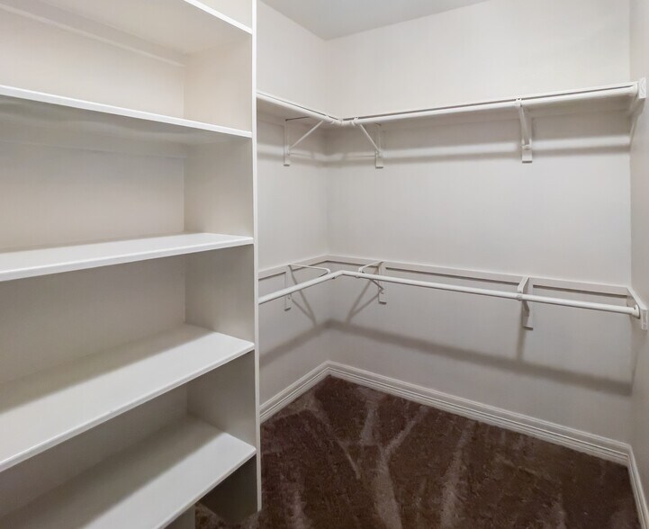 Walk-in closet - 108 Bailey Kay