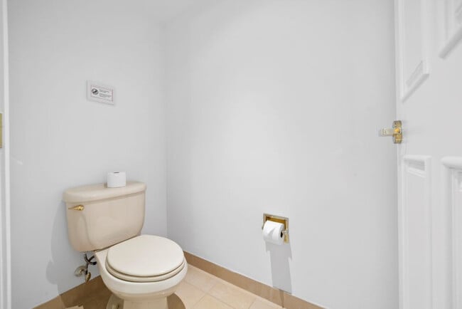 Building Photo - 848 Pacific Ave