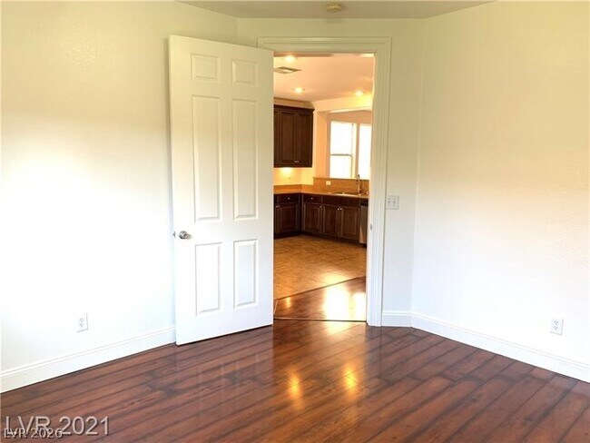 Building Photo - 11759 Fern Creek Ln