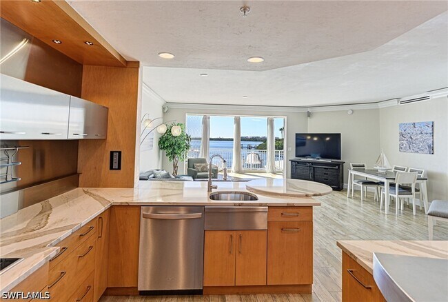 Building Photo - 4975 Bonita Beach Rd SW