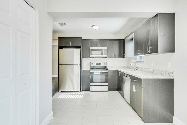 Building Photo - 7421 Normandy St