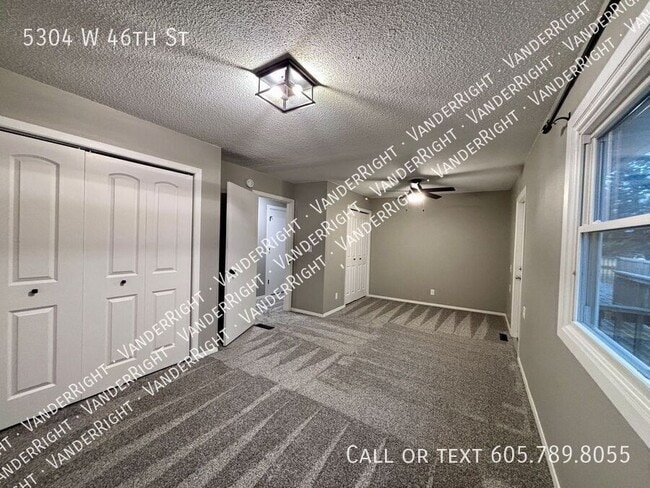 Building Photo - 5304 W 46th St