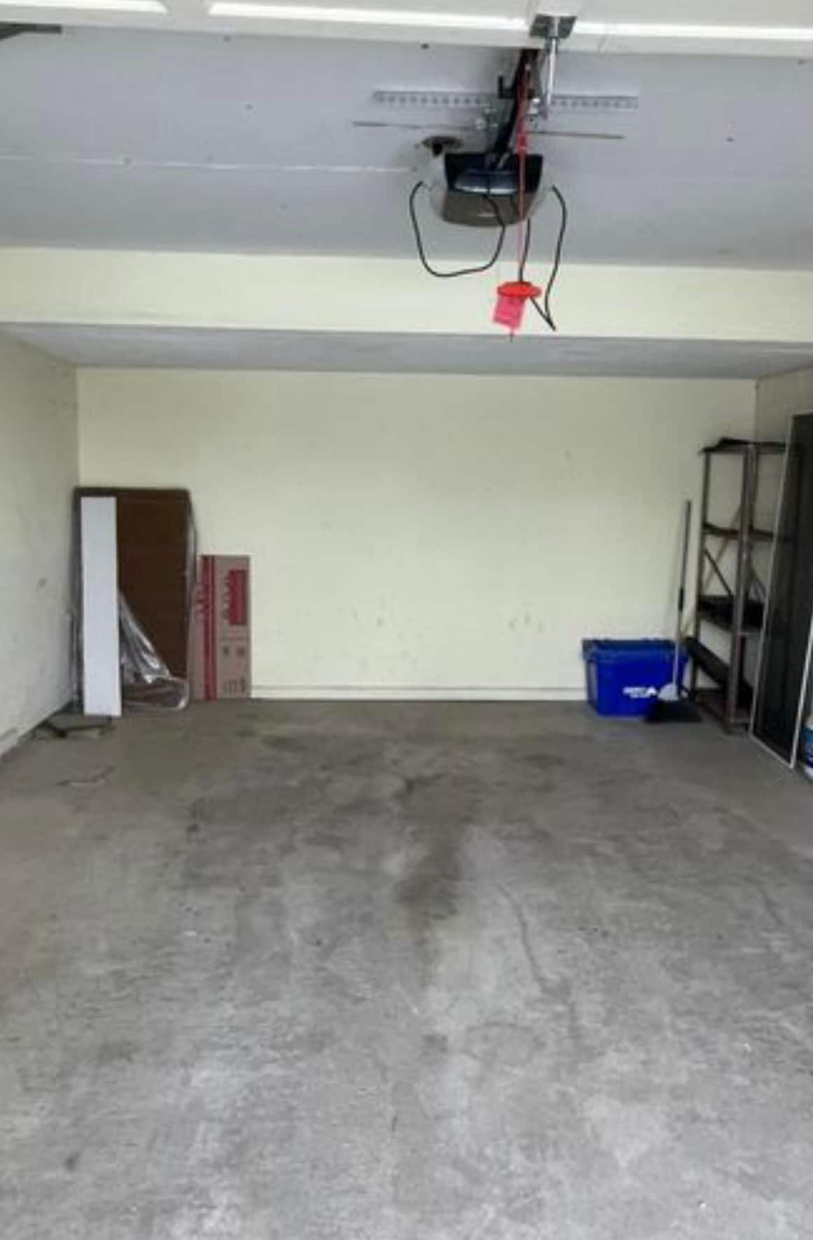 Building Photo - 1083 Cunningham Dr