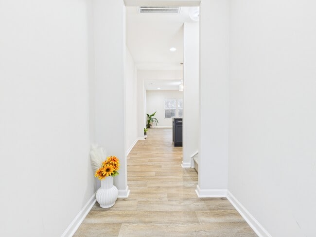 Building Photo - 5939 River Mdw Ct