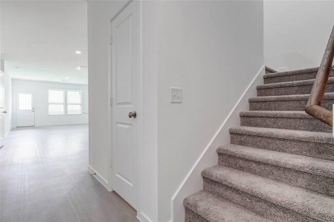 Building Photo - 15011 Rustic Moon Rd