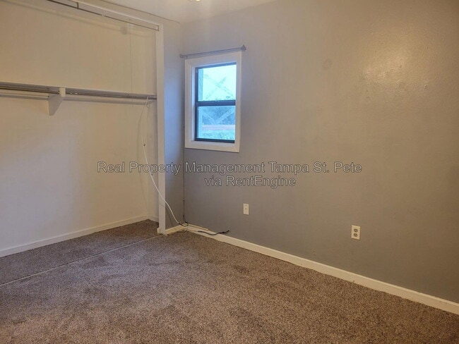 Building Photo - 5627 Ashley Oaks Dr