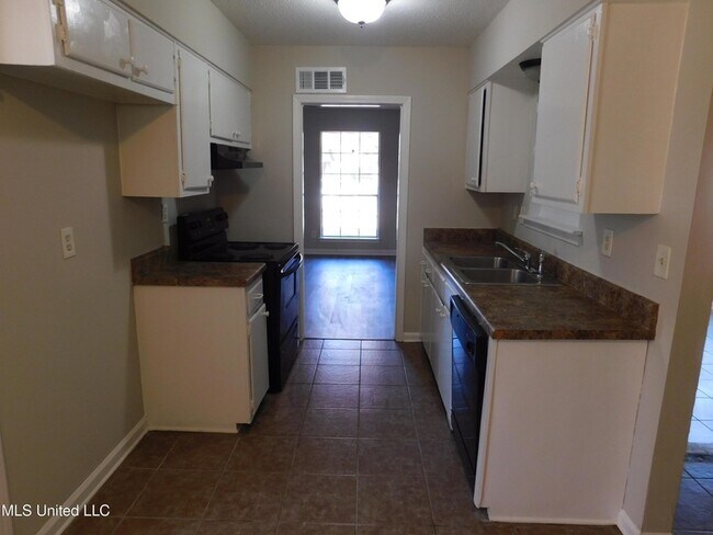 Building Photo - 2775 Normandy Cove