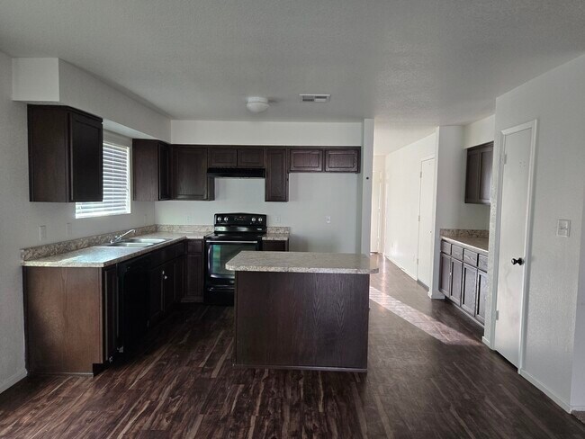 Building Photo - 4520 S Desert Willow Way