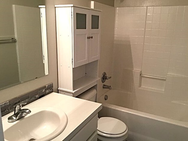 Building Photo - 9860 W Mossywood Dr