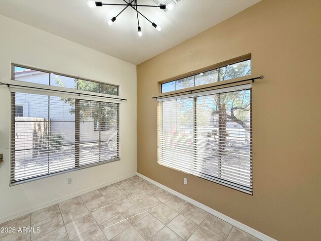 Building Photo - 4148 E Walnut Rd