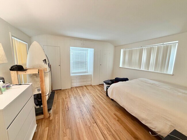 Building Photo - Beautiful 3 bed/1 bath unit in San Clemente