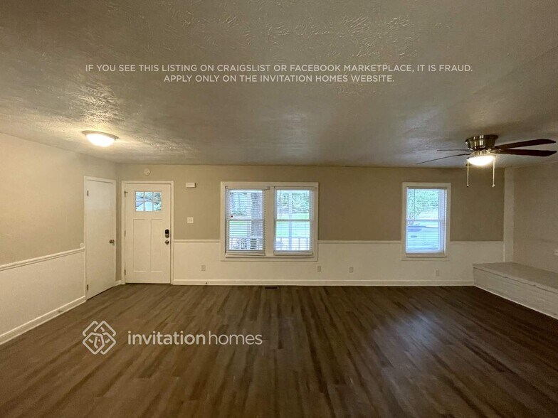 Building Photo - 3172 Fern Valley Dr SW