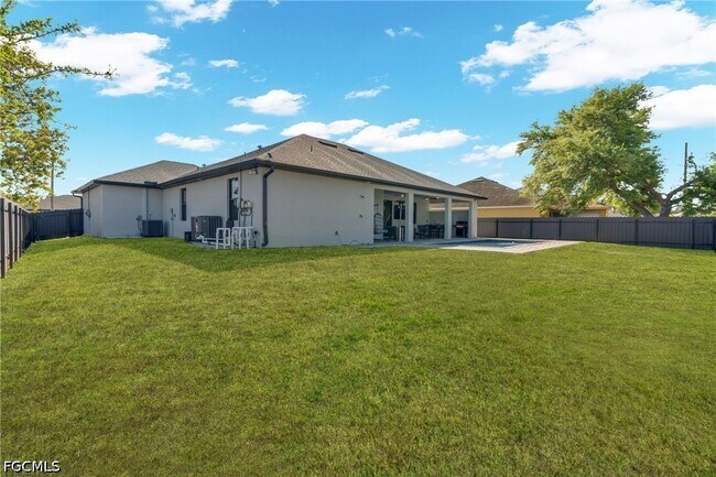 Building Photo - 118 NW 2nd Ave