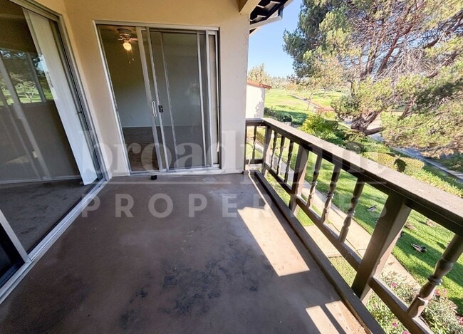 Building Photo - 12154 Rancho Bernardo Rd